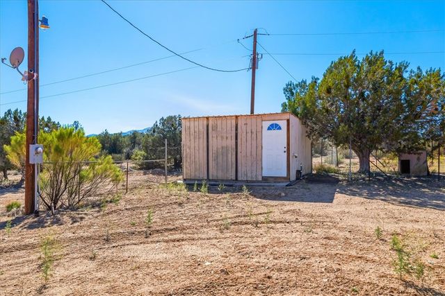 10374 E Happy Trails Road, Kingman, AZ 86401