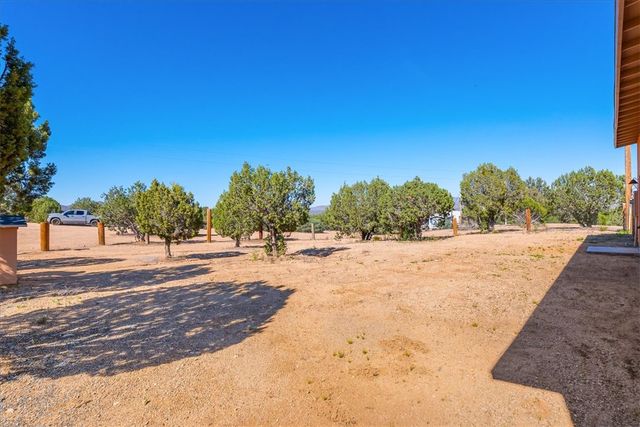 10374 E Happy Trails Road, Kingman, AZ 86401