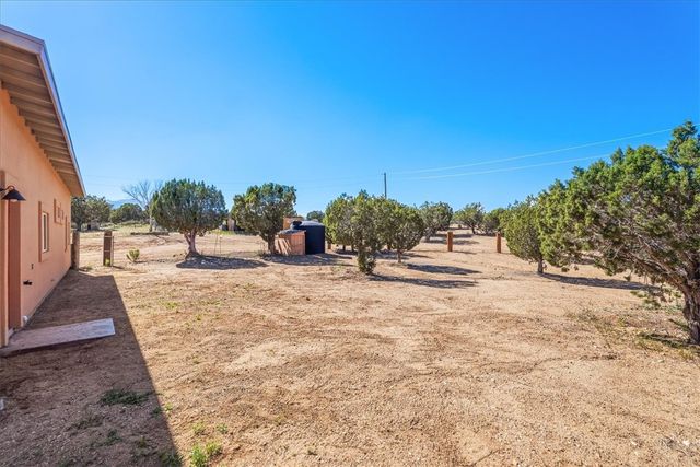 10374 E Happy Trails Road, Kingman, AZ 86401
