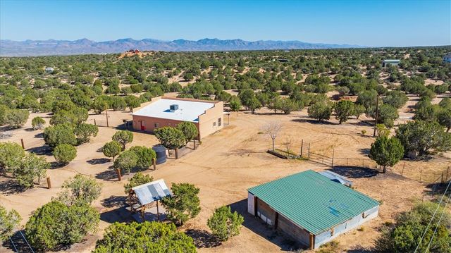 10374 E Happy Trails Road, Kingman, AZ 86401
