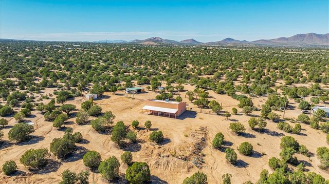 10374 E Happy Trails Road, Kingman, AZ 86401