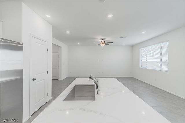 7406 South Pioneer Way, Las Vegas, NV 89113