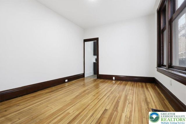 524 Fiot Street, Bethlehem, PA 18015