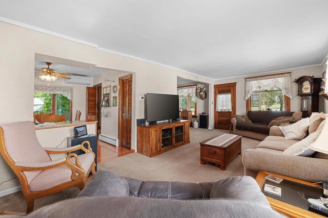 432 Pleasant AVENUE, Hartford, WI 53027