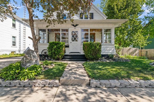 432 Pleasant AVENUE, Hartford, WI 53027