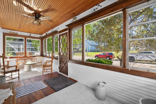 432 Pleasant AVENUE, Hartford, WI 53027