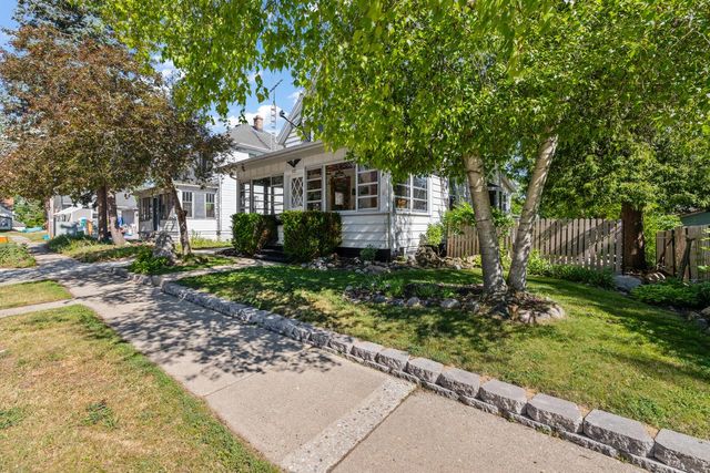 432 Pleasant AVENUE, Hartford, WI 53027