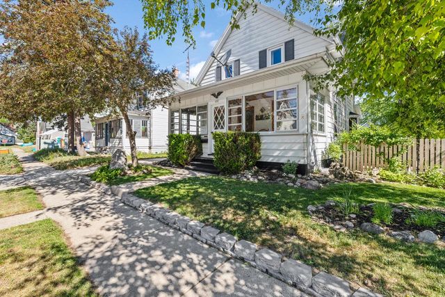 432 Pleasant AVENUE, Hartford, WI 53027
