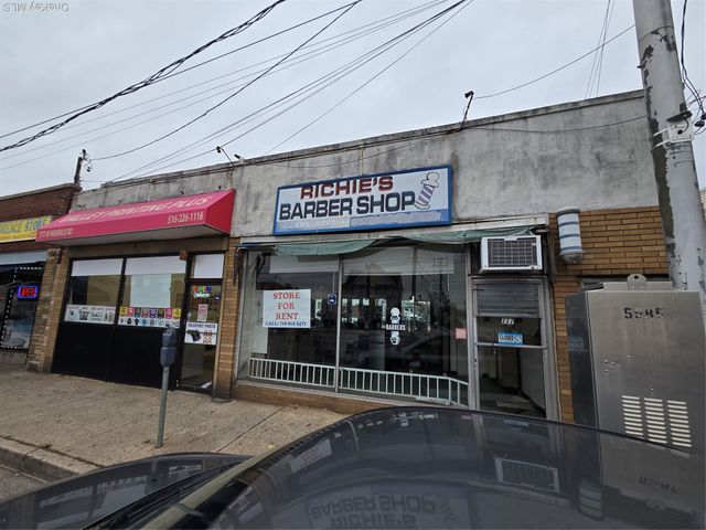 777 W Merrick Road, Valley Stream, NY 11580