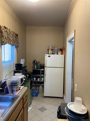 777 W Merrick Road, Valley Stream, NY 11580