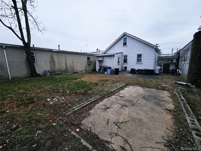 777 W Merrick Road, Valley Stream, NY 11580