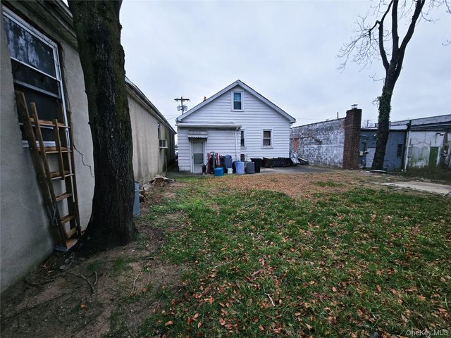 777 W Merrick Road, Valley Stream, NY 11580