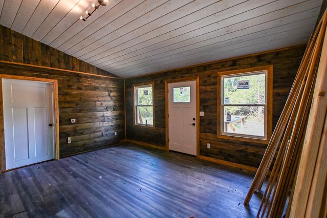 8655 SE Highway 54, Collins, MO 64738