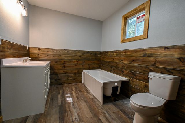 8655 SE Highway 54, Collins, MO 64738