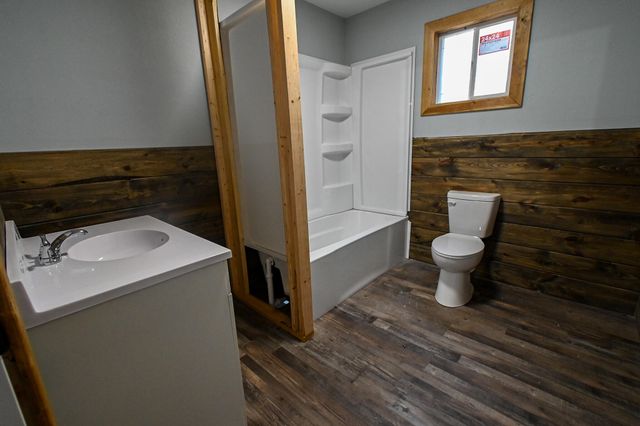 8655 SE Highway 54, Collins, MO 64738