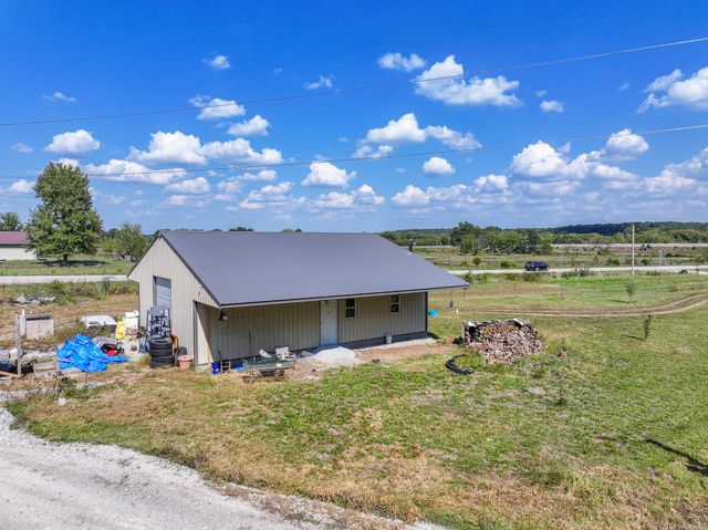 8655 SE Highway 54, Collins, MO 64738