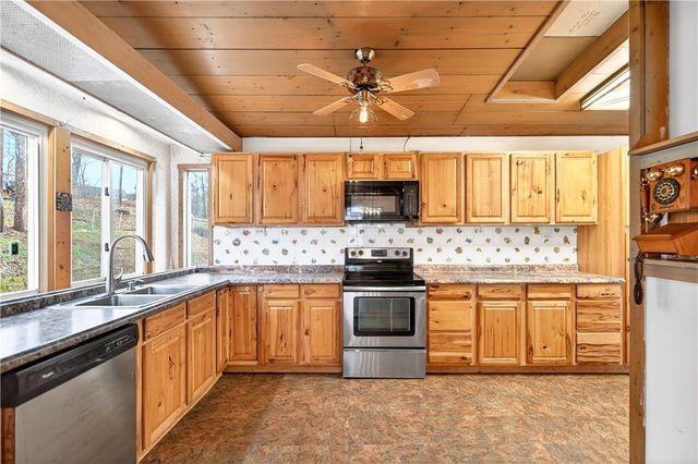 15 Montour St, Canonsburg, PA 15317