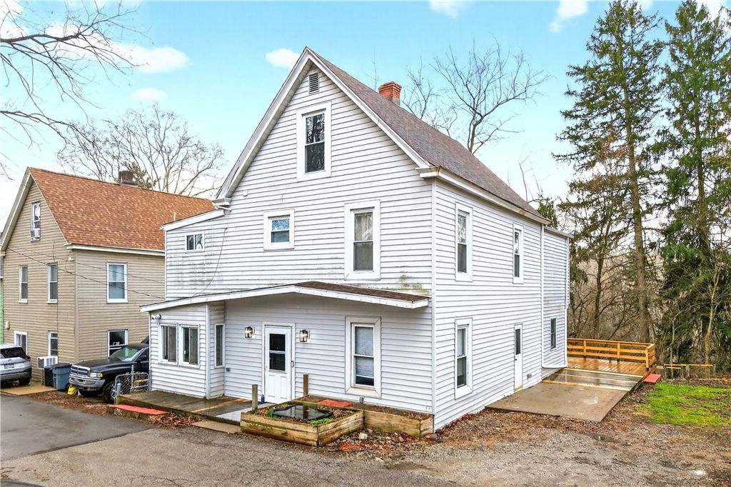 15 Montour St, Canonsburg, PA 15317