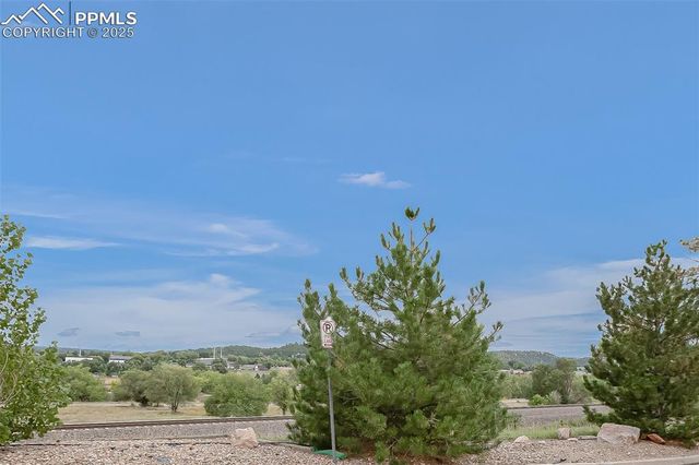 6622 Overland Drive, Colorado Springs, CO 80919