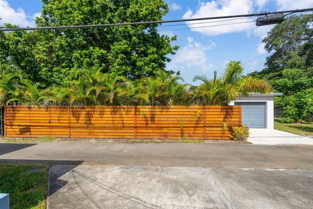 8911 N Miami Ave, El Portal, FL 33150