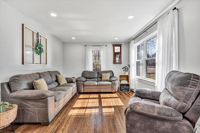 1990 Edwardsville RD, Hardy, VA 24101