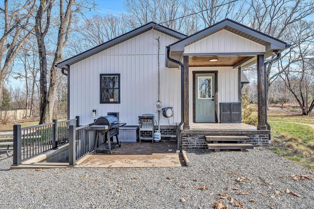 1990 Edwardsville RD, Hardy, VA 24101