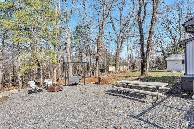 1990 Edwardsville RD, Hardy, VA 24101