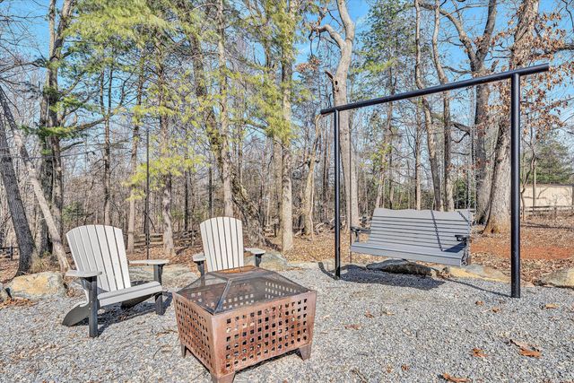 1990 Edwardsville RD, Hardy, VA 24101