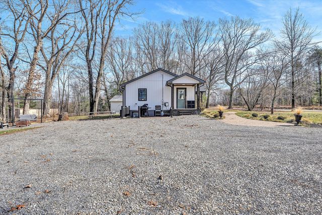 1990 Edwardsville RD, Hardy, VA 24101