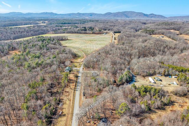 1990 Edwardsville RD, Hardy, VA 24101