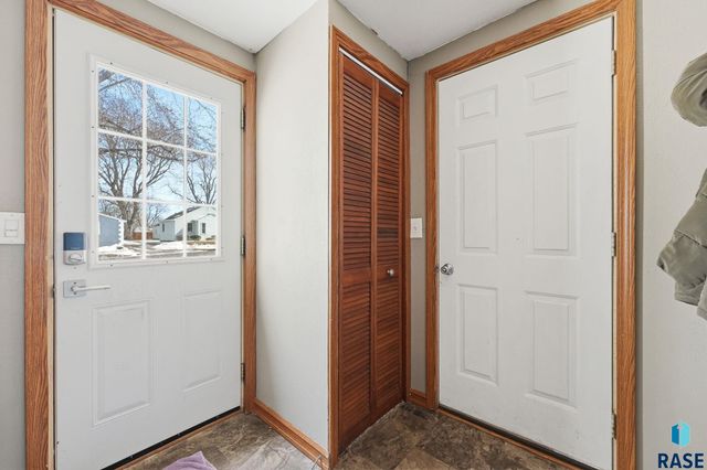 519 N Saint Paul Ave Avenue, Sioux Falls, SD 57103