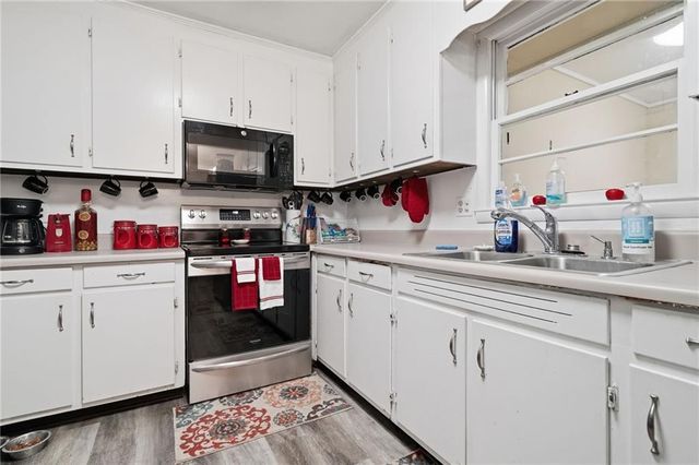 200 Ridgewood Drive, Cleveland, GA 30528
