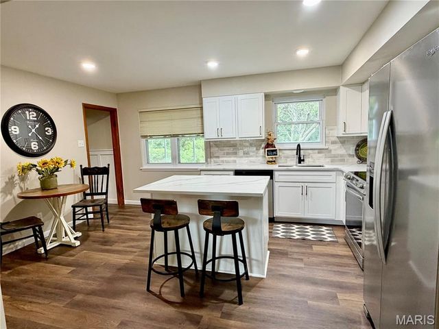 76 Ruth Drive, St Charles, MO 63301