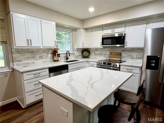 76 Ruth Drive, St Charles, MO 63301
