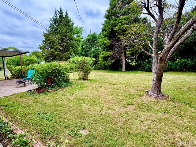 76 Ruth Drive, St Charles, MO 63301
