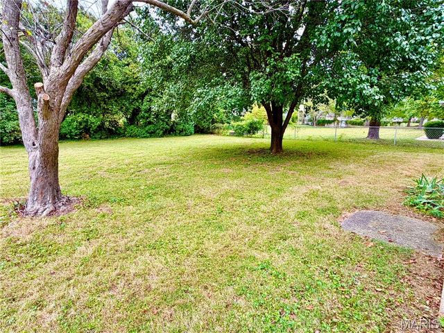 76 Ruth Drive, St Charles, MO 63301