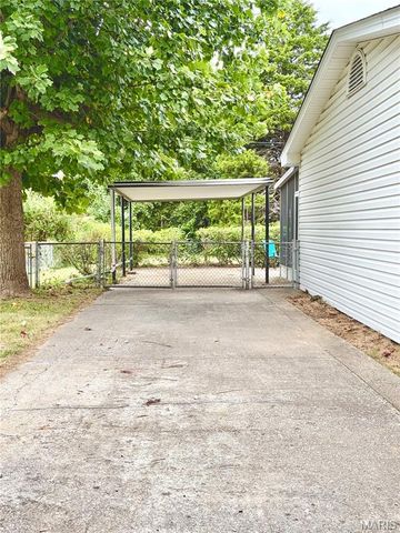 76 Ruth Drive, St Charles, MO 63301