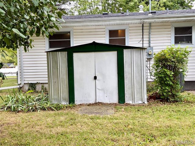 76 Ruth Drive, St Charles, MO 63301