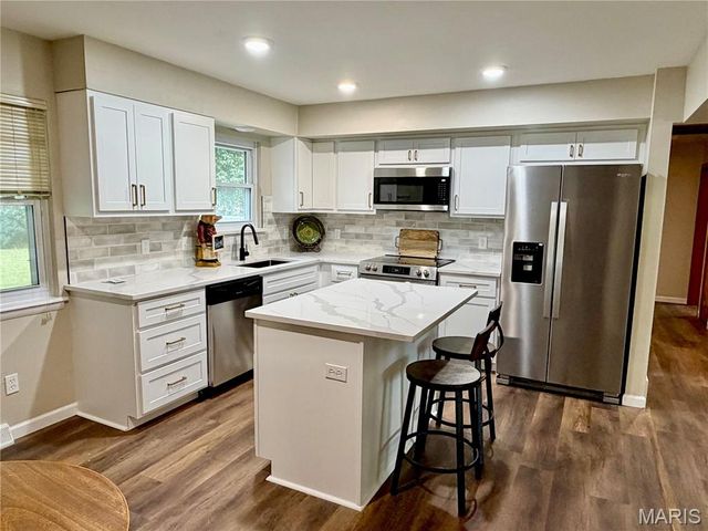 76 Ruth Drive, St Charles, MO 63301