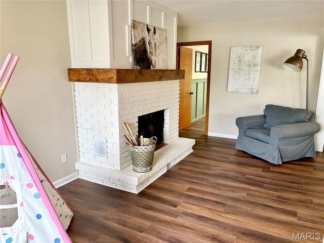 76 Ruth Drive, St Charles, MO 63301