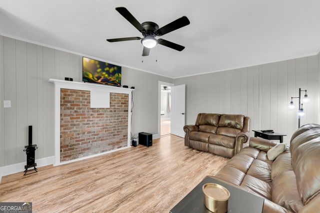 1472 Hollywood Hwy, Clarkesville, GA 30523