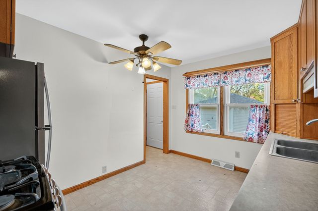 5402 SW 8th Street, Des Moines, IA 50315