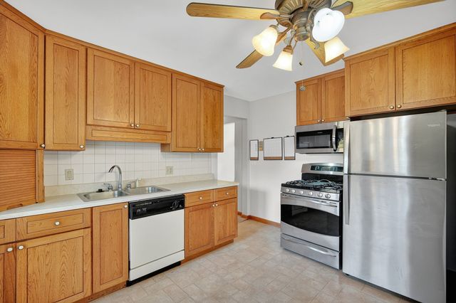 5402 SW 8th Street, Des Moines, IA 50315