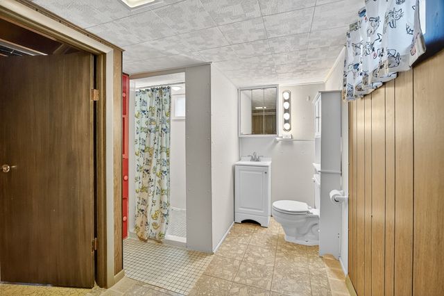 5402 SW 8th Street, Des Moines, IA 50315