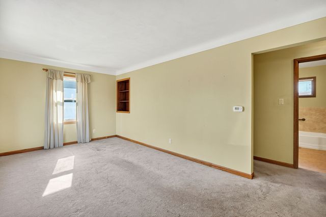 5402 SW 8th Street, Des Moines, IA 50315