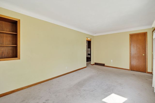 5402 SW 8th Street, Des Moines, IA 50315