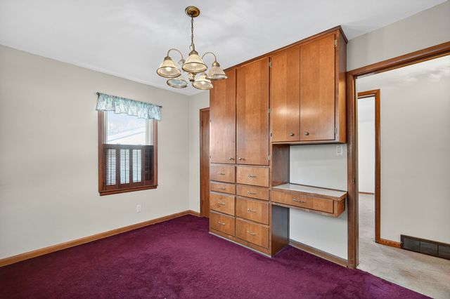 5402 SW 8th Street, Des Moines, IA 50315