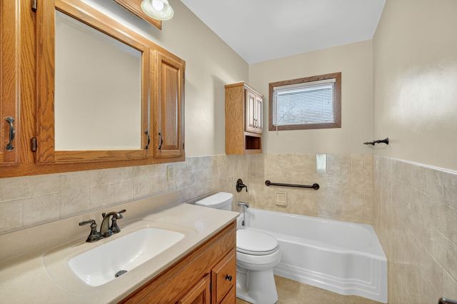 5402 SW 8th Street, Des Moines, IA 50315