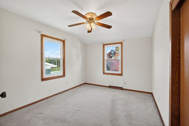 5402 SW 8th Street, Des Moines, IA 50315