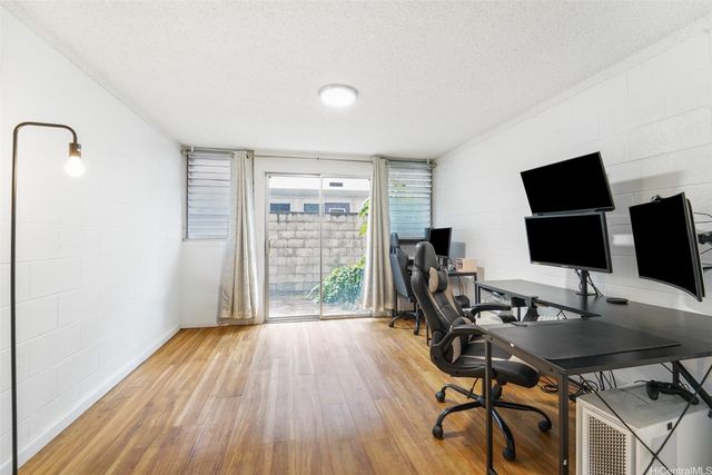 2501 Coyne Street 102, Honolulu, HI 96826